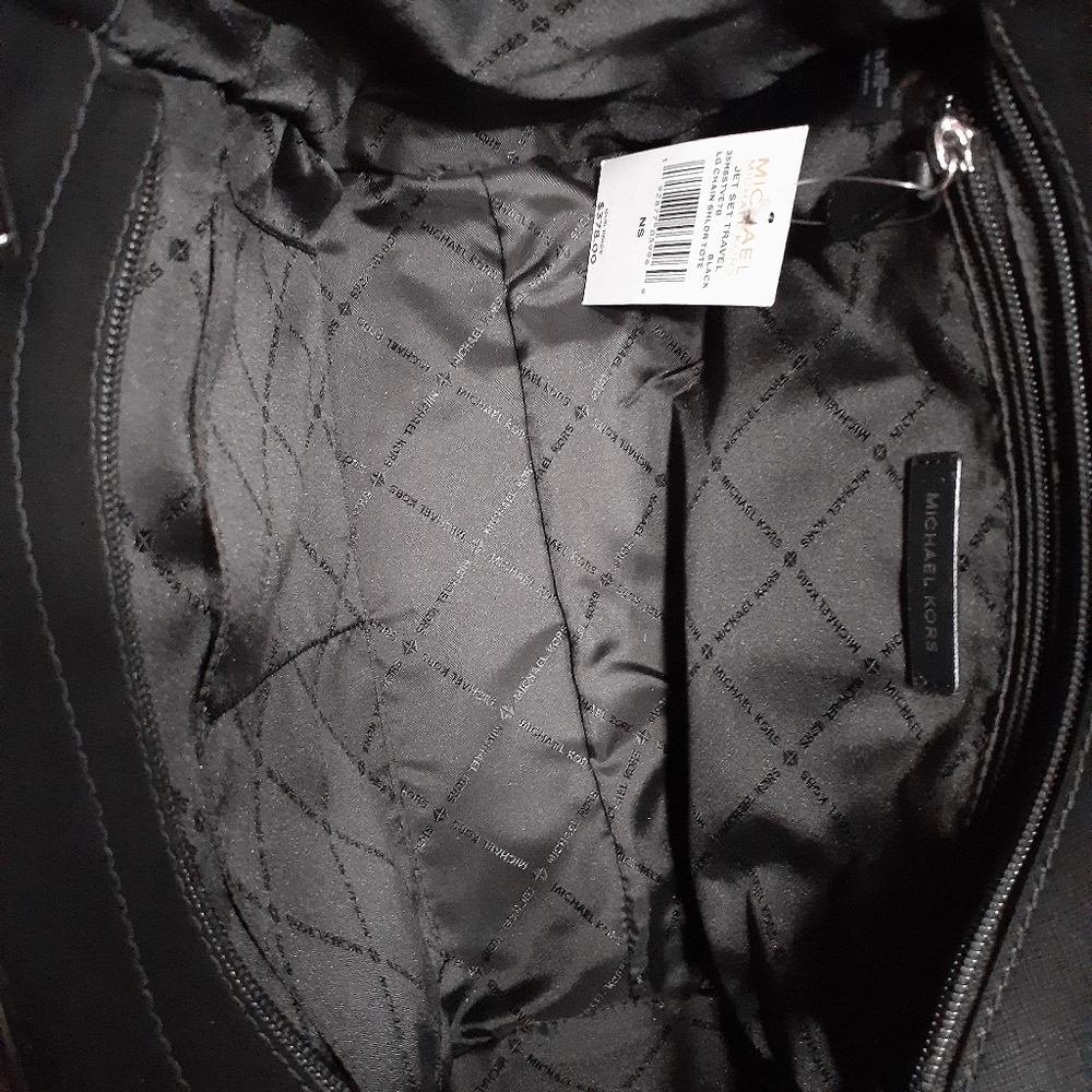Mk purse new with tags - Picture 2 of 4
